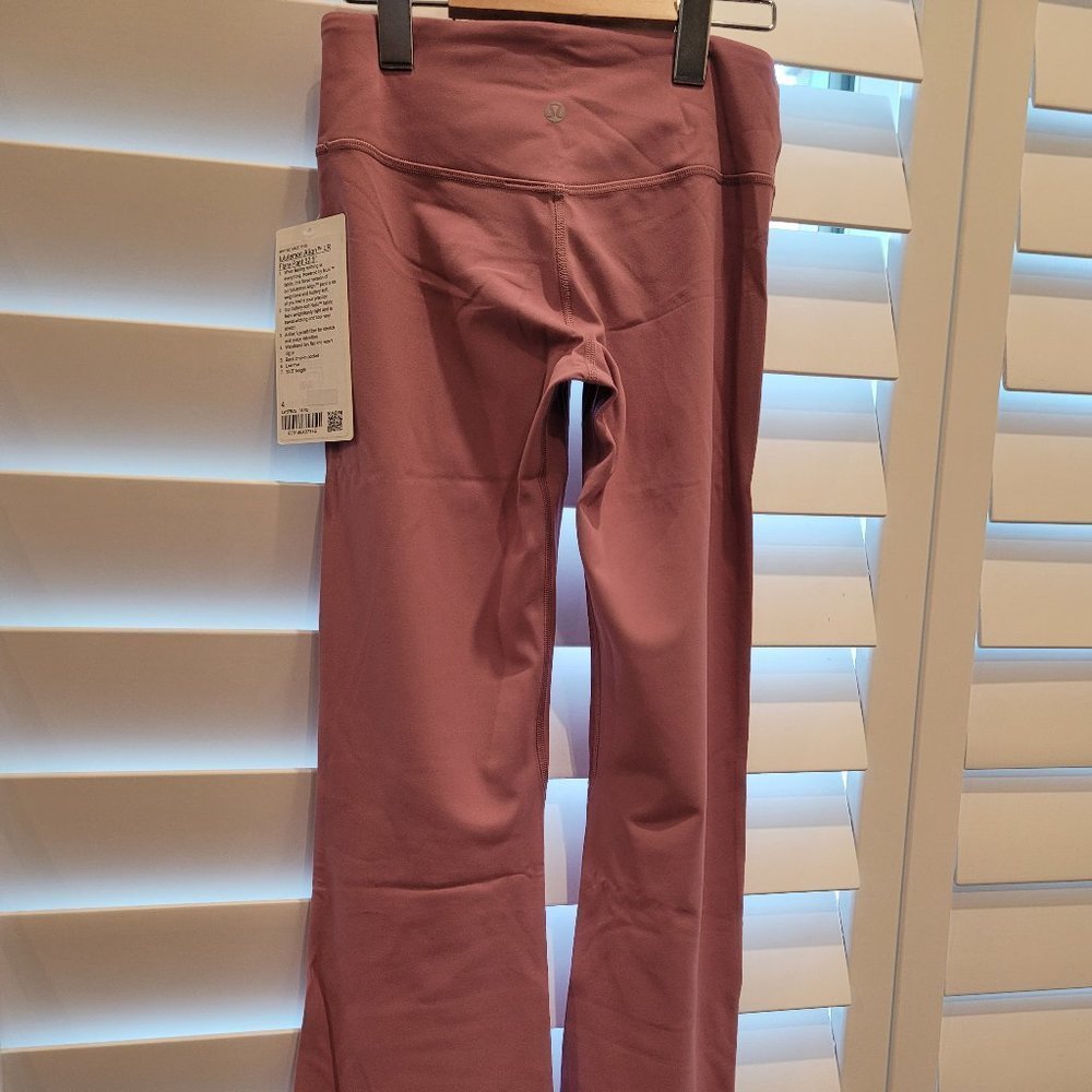 Brand New - lululemon Align™  Low-Rise Flared Pant 32.5" Women Size 4